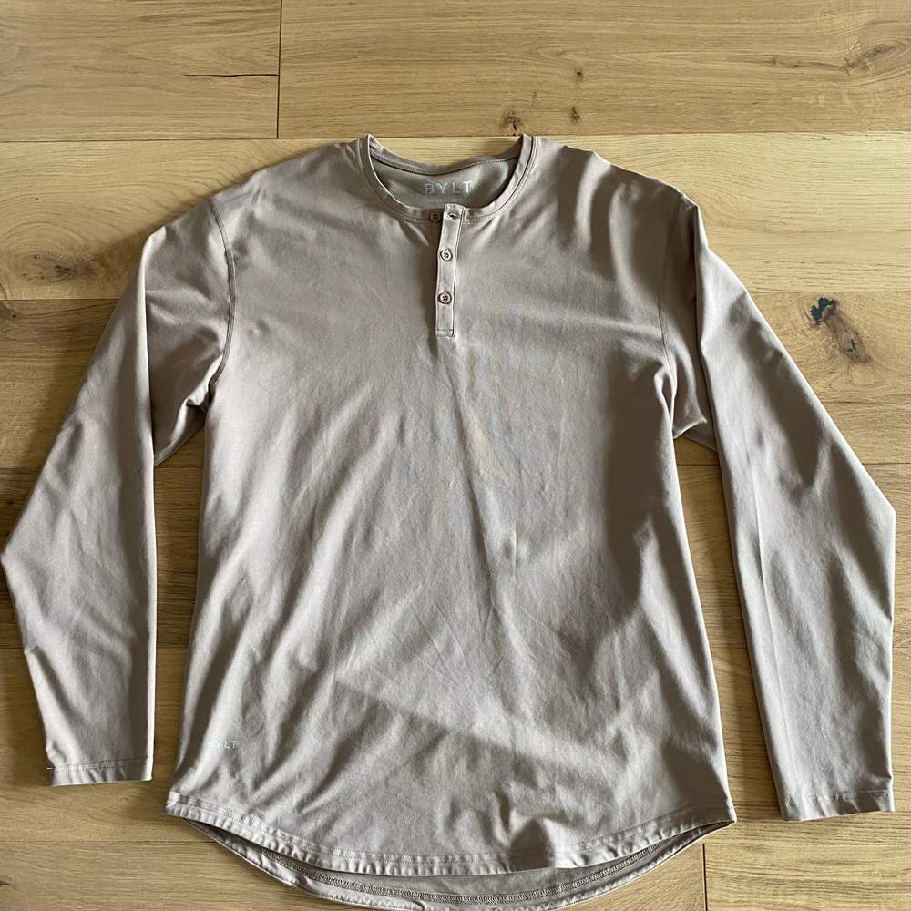 NWOT BYLT Mens Light Brown/Tan Henley Drop-Cut Long Sleeve